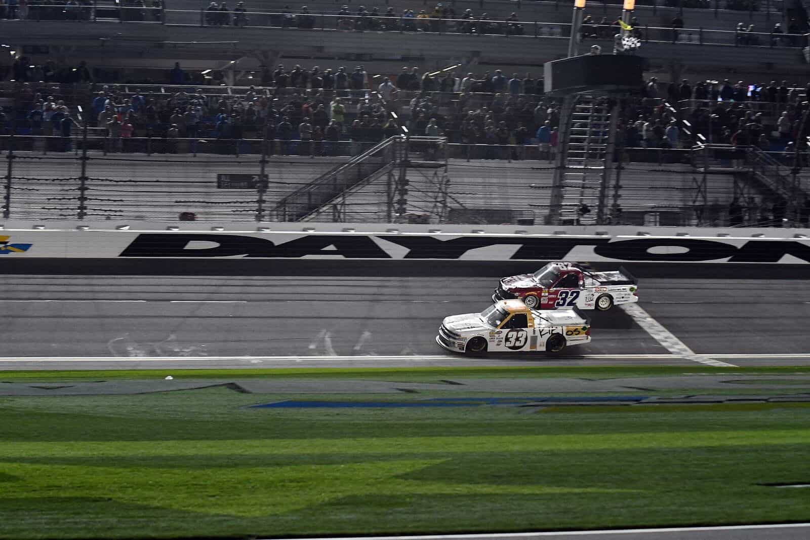 Read more about the article Austin Wayne Self earns career-best second Truck Series finish at Daytona